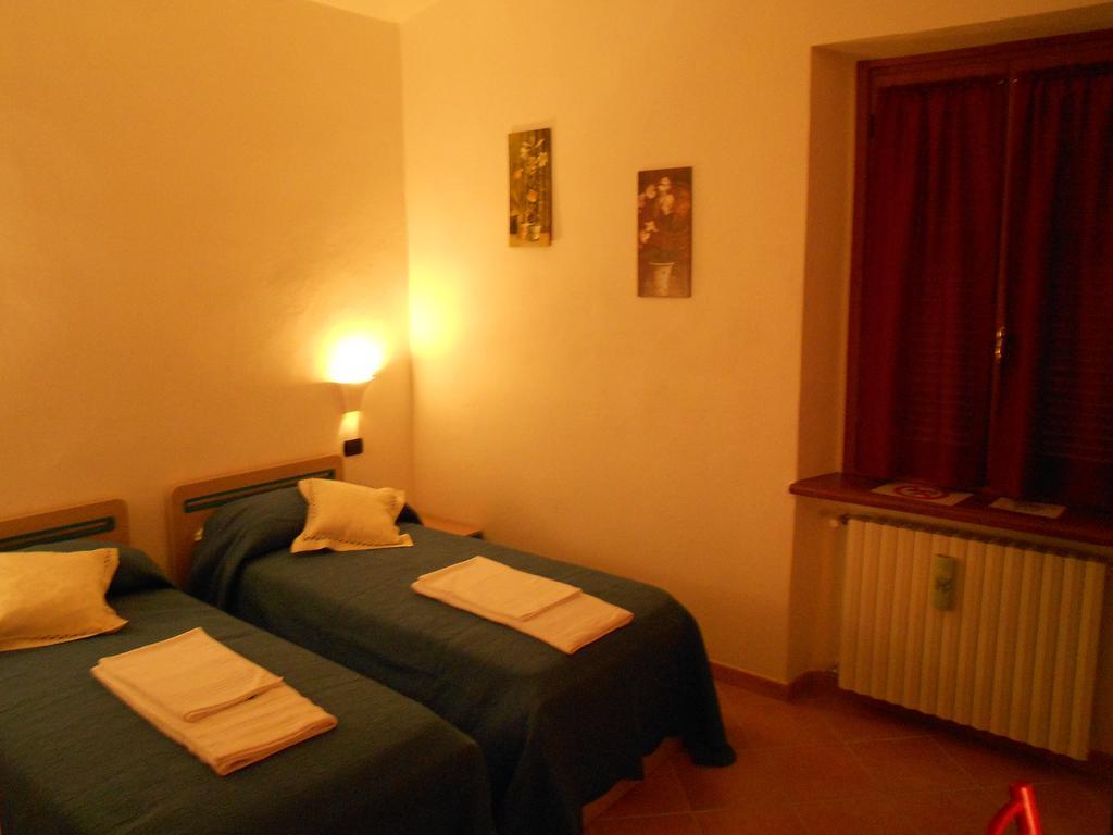 Villa Il Grappolo In Langa à Monastero Bormida Chambre photo